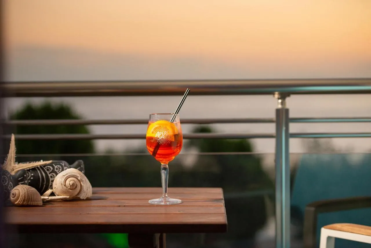 Sunset Studios - Suites With Seaview & Back Side Apartements Toroni Greece